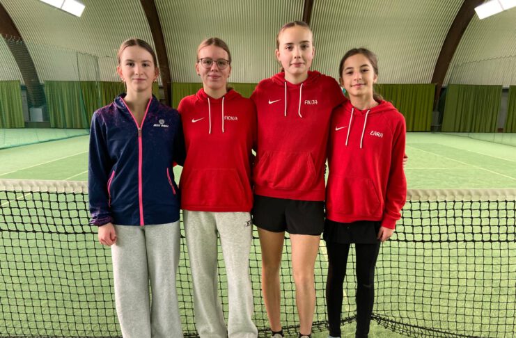 Die 1.Juniorinnen U15 gewinnen auch ihr zweites Medenspiel in der Winterrunde